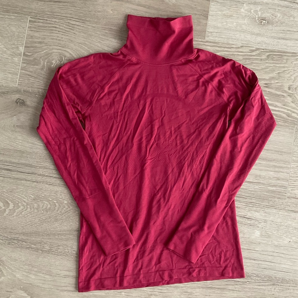 Lululemon turtleneck long sleeve top